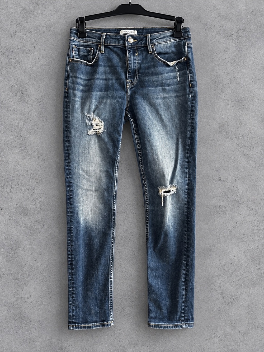 Vigoss Thompson Tomboy Jeans Size 30 Distressed Stretch Medium Wash Denim